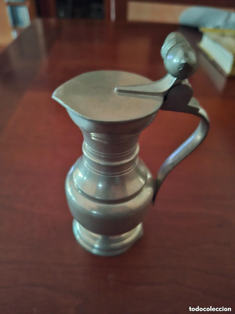 Vintage: Peque&ntilde;a jarra de esta&ntilde;o - Foto 1