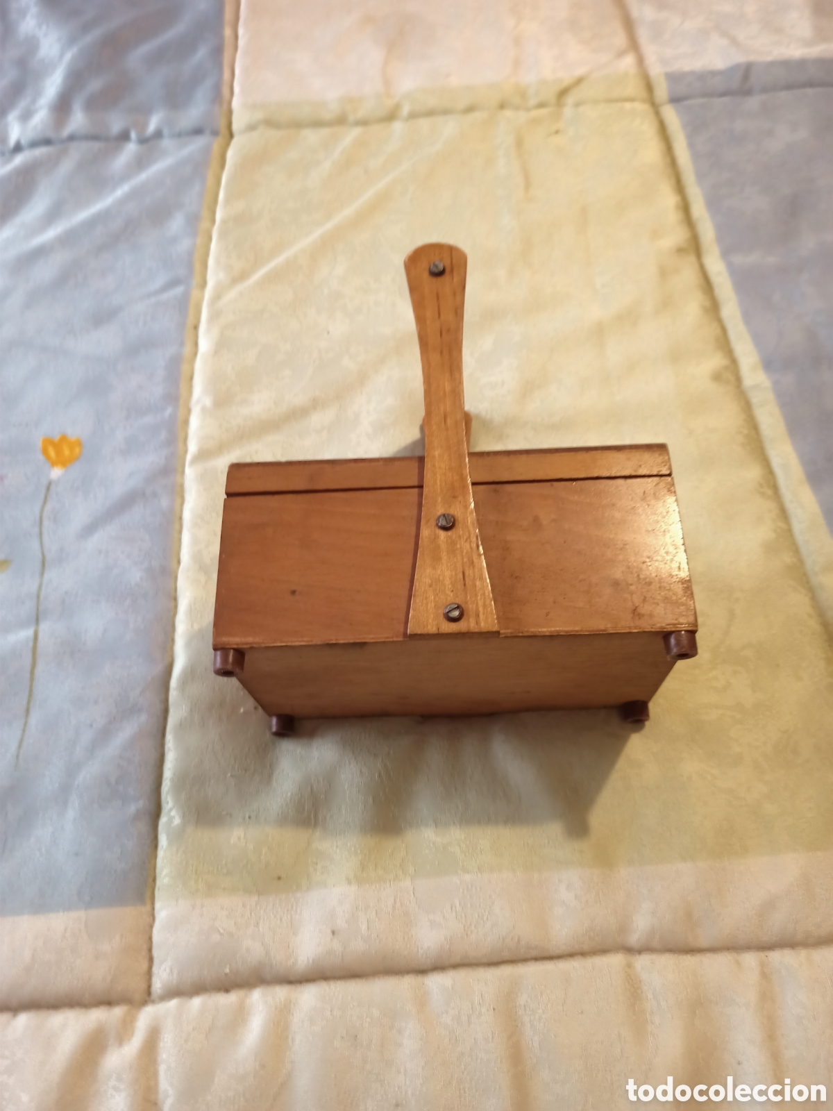 Vintage: Antiguo costurero de madera infantil. - Foto 2