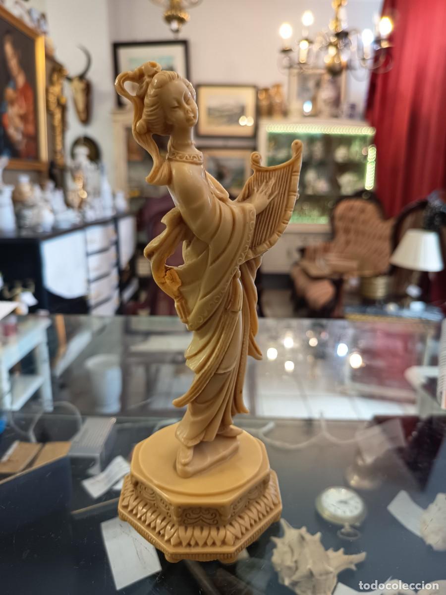 Vintage: Figura Mujer con Arpa - Foto 2