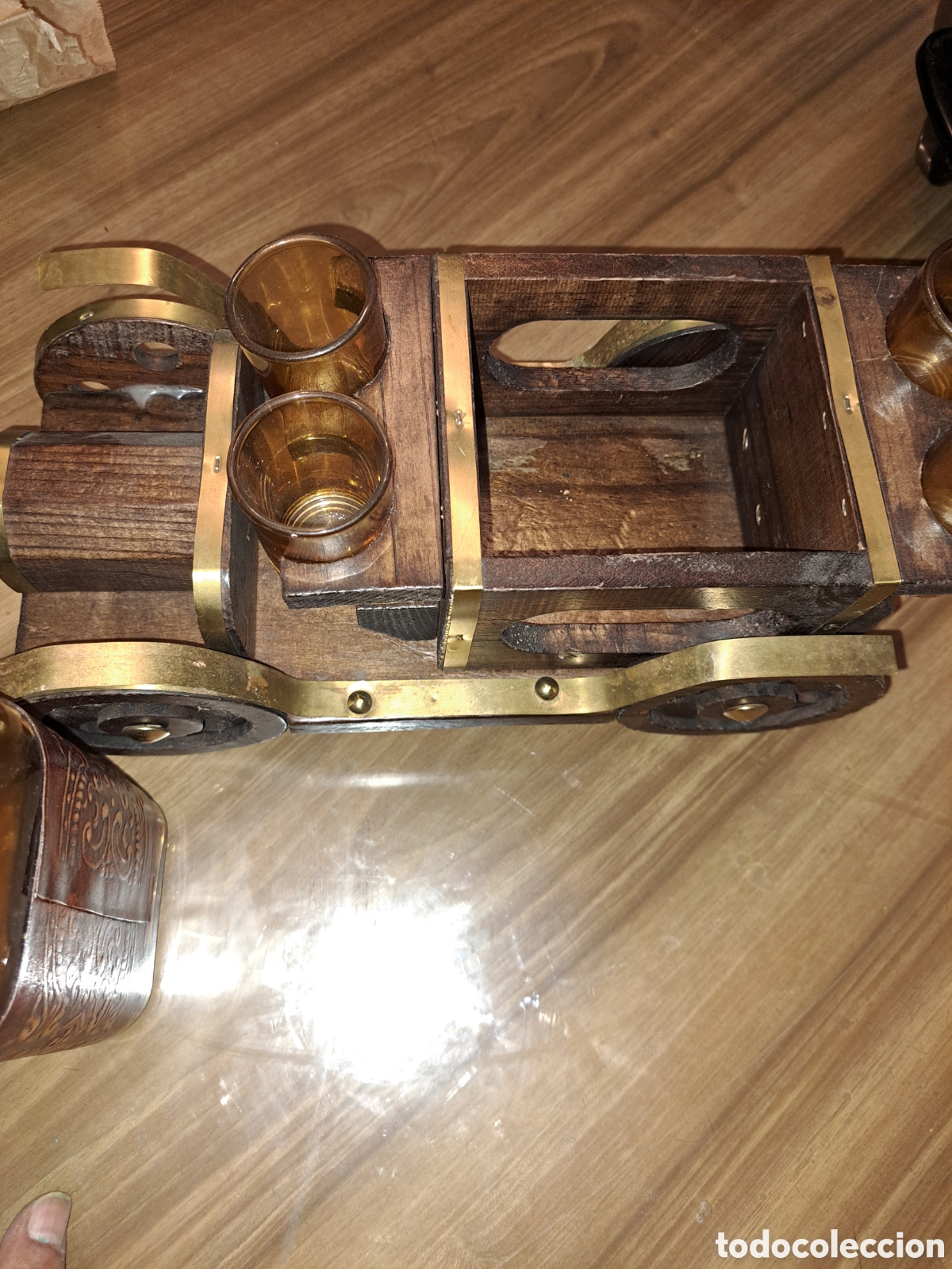 Vintage: Licorera de madera vintage con sus vasos - Foto 3