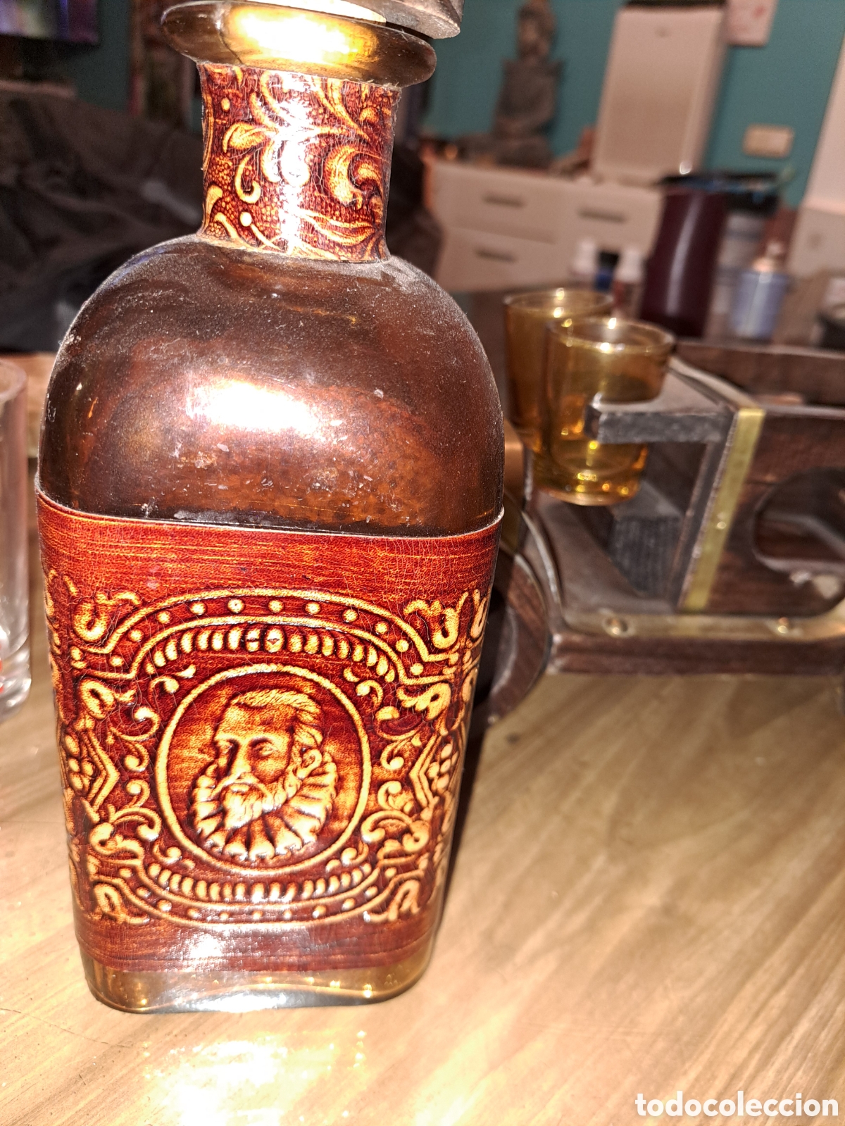 Vintage: Licorera de madera vintage con sus vasos - Foto 4
