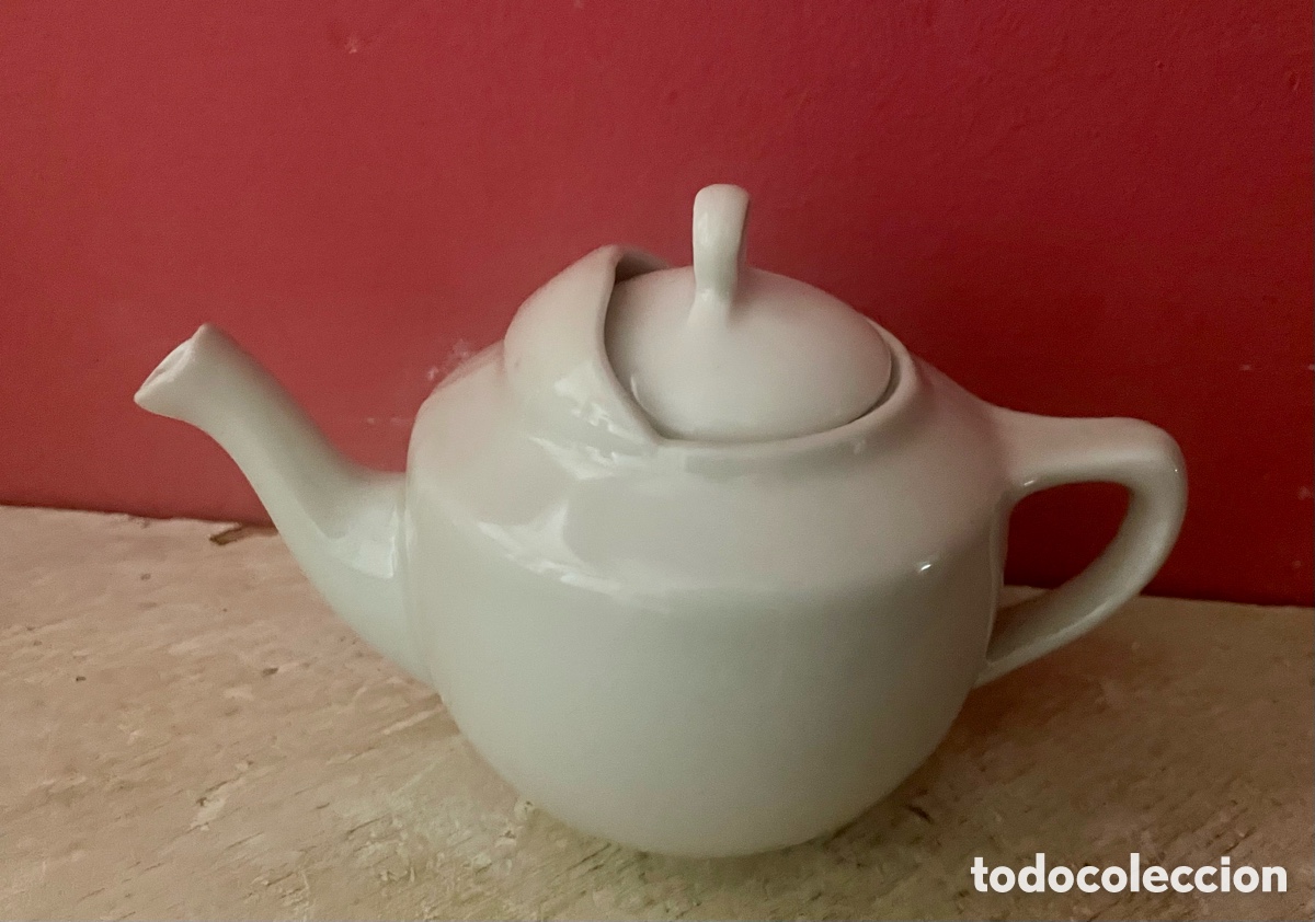Vintage: Tetera miniatura de loza blanca - Foto 1