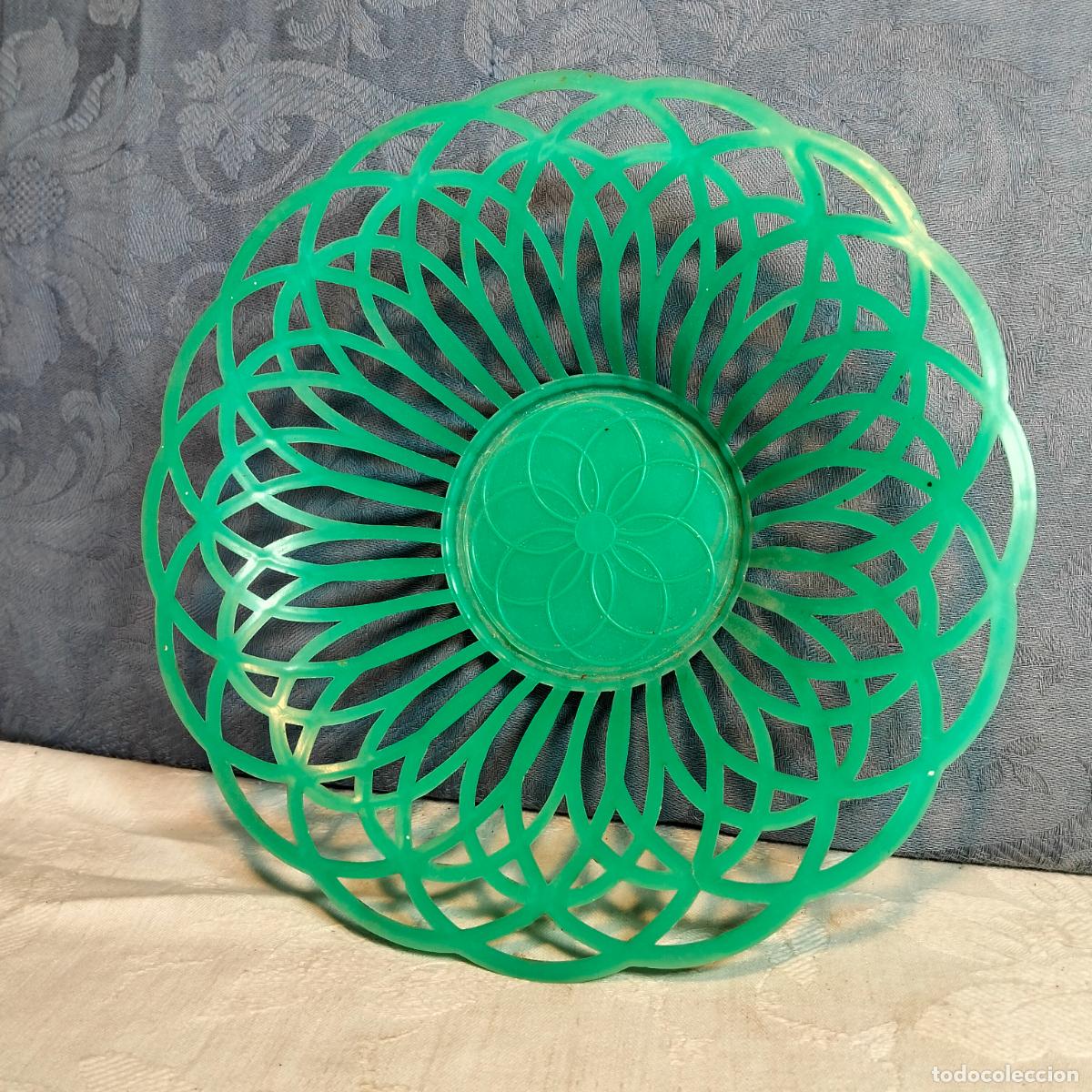 Vintage: Bol cuenco frutero vintage de pl&aacute;stico decorativo troquelado trenzado