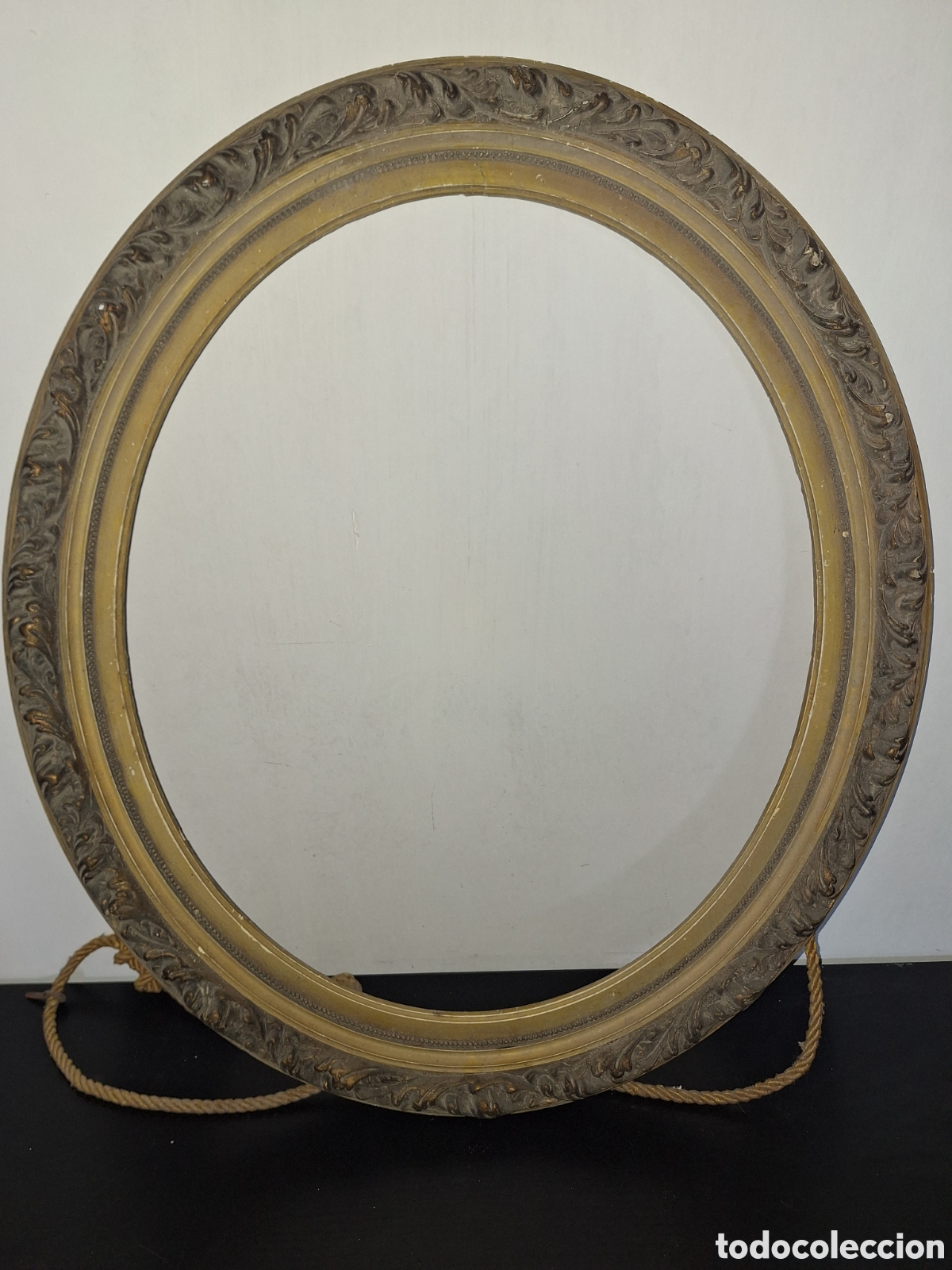 Vintage: Marco decorarivo de madera ovalado