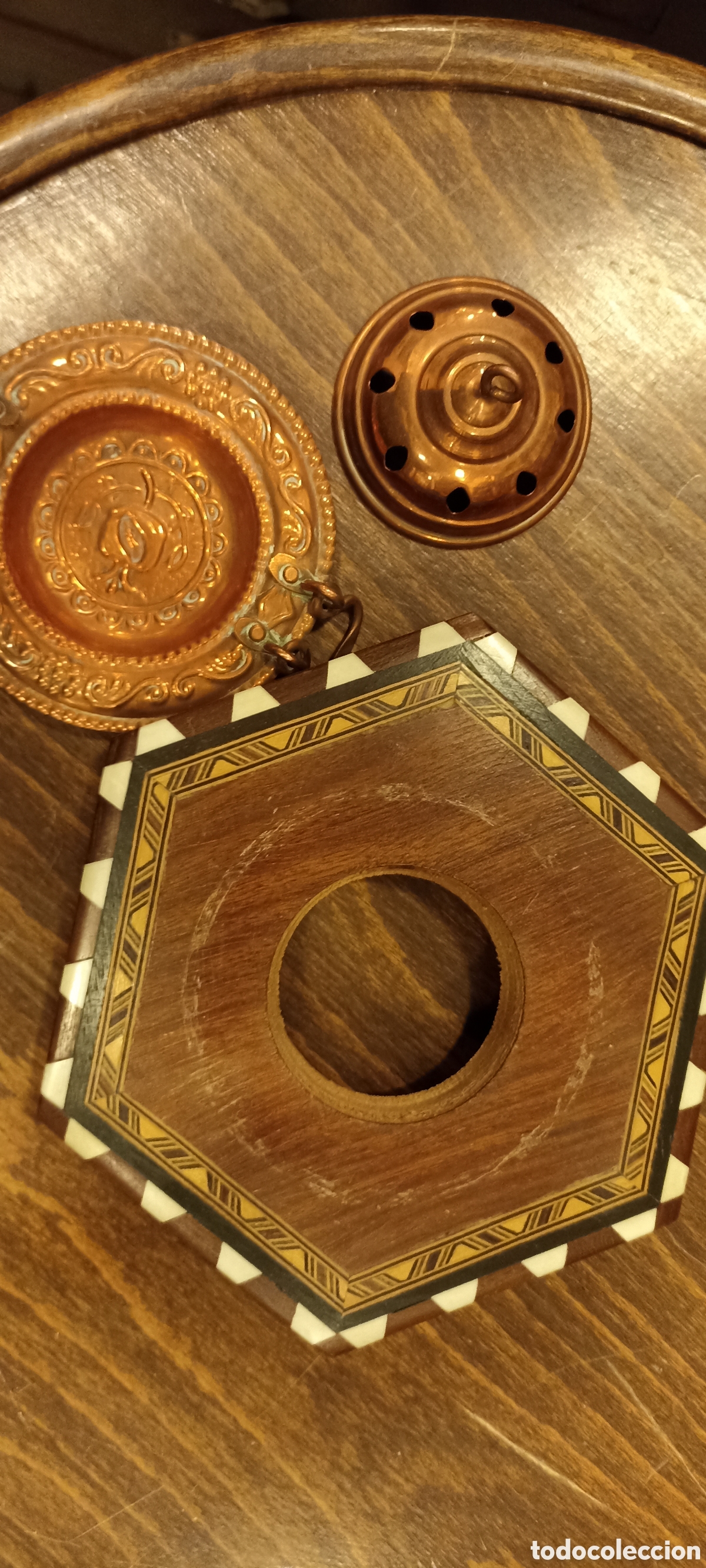 Vintage: Tarima de taracea granadina, con braserillo en cobre - Foto 2