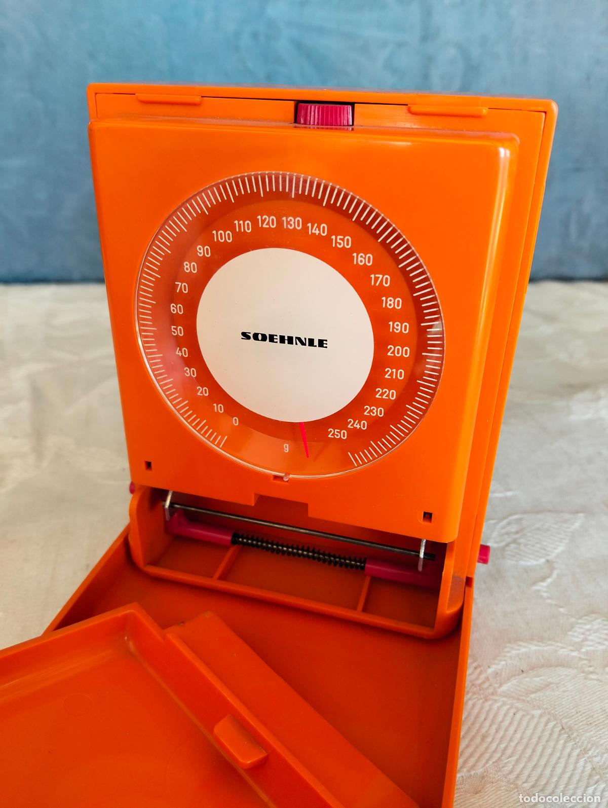 Vintage: Peso de cocina vintage color naranja Soehnle port&aacute;til sobremesa o pared plegable retro a&ntilde;os 60