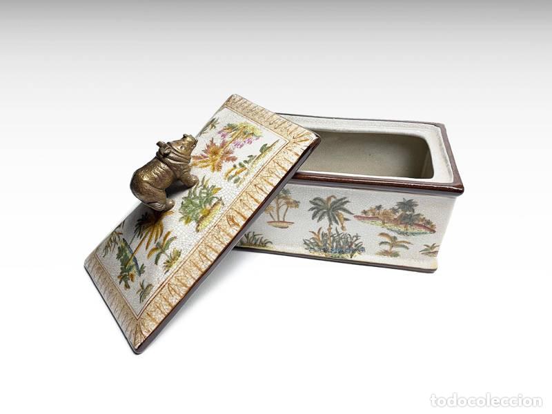 Vintage: Caixa de joias em porcelana e bronze (1414)