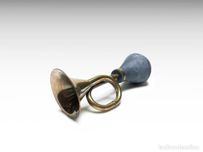 Vintage: Buzina de carro; estilo antigo (1451)