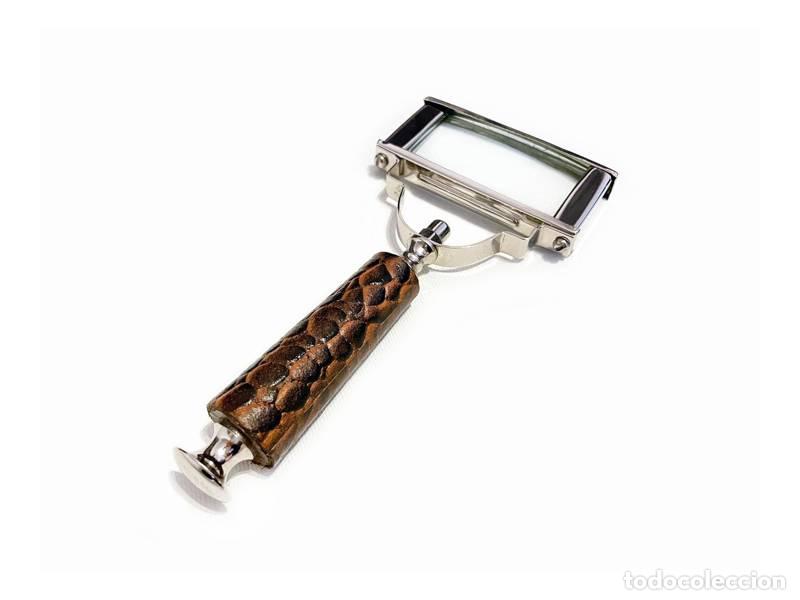 Vintage: Lupa vintage com decora&ccedil;&atilde;o de biblioteca; estilo antigo (1448)