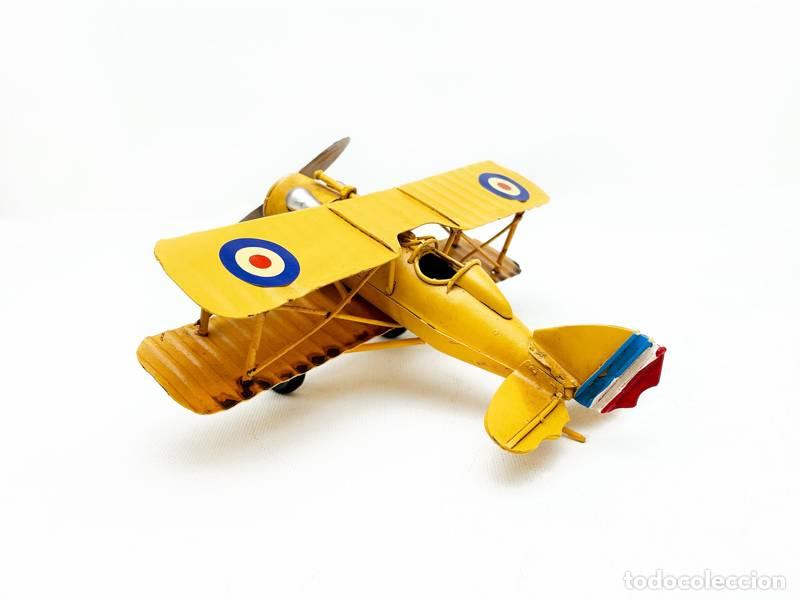 Vintage: Modelo de metal - Avi&atilde;o / Aeronave militar biplano; com h&eacute;lice m&oacute;vel; da 1&ordf; Guerra Mundial (modelo d