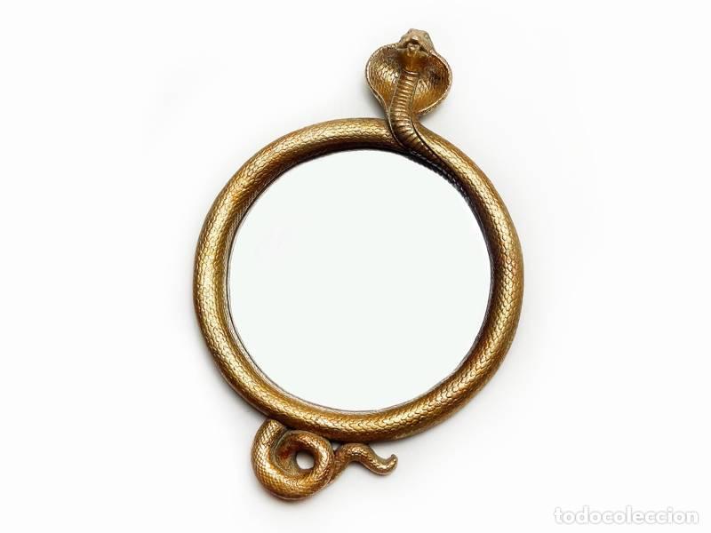 Vintage: Espelho redondo de parede; decorado com cobra (1480) - Foto 6