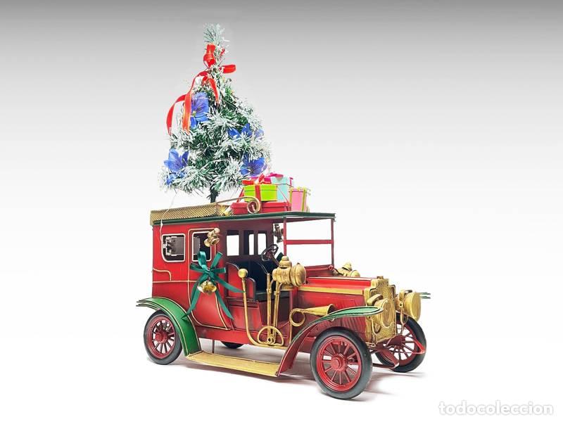 Vintage: Modelo de metal - Carro cl&aacute;ssico com ornamentos de Natal (1402)