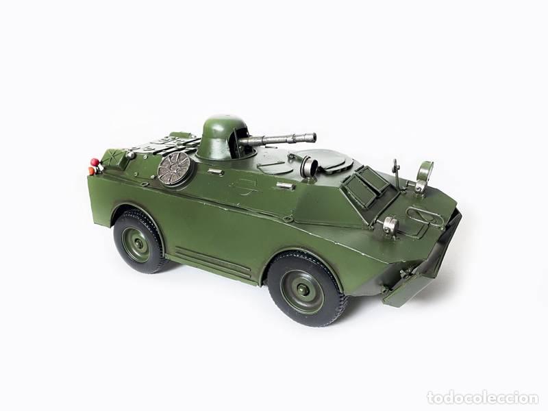 Vintage: Modelo de metal - Ve&iacute;culo blindado BRDM-2 militar vintage (1384)