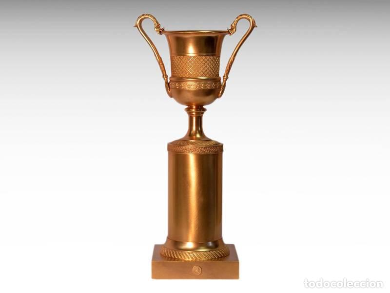 Vintage: Ta&ccedil;a floreira de bronze de luxo; estilo imp&eacute;rio (1479)