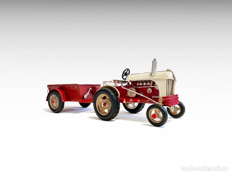 Vintage: Modelo de metal - Trator vintage com trailer (1334)