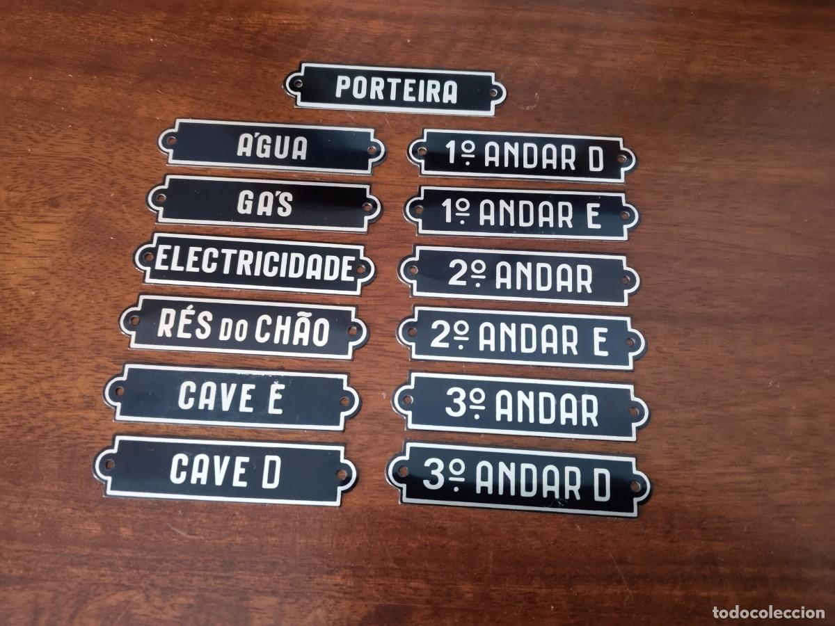 Vintage: 13 antiguas plaquitas para pisos o puertas. Portugal.