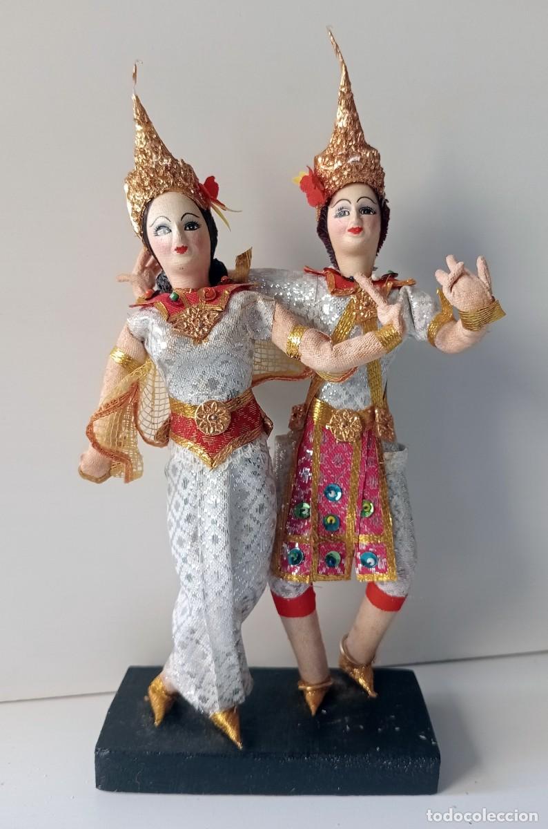Vintage: FIGURA PAREJA DE DANZARINES TAILANDESES SOBRE PEANA
