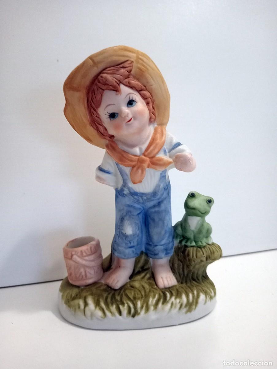 Vintage: FIGURA DE ADORNO RETRO VINTAGE NI&Ntilde;O CON SOMBRERO Y RANITA A SU LADO