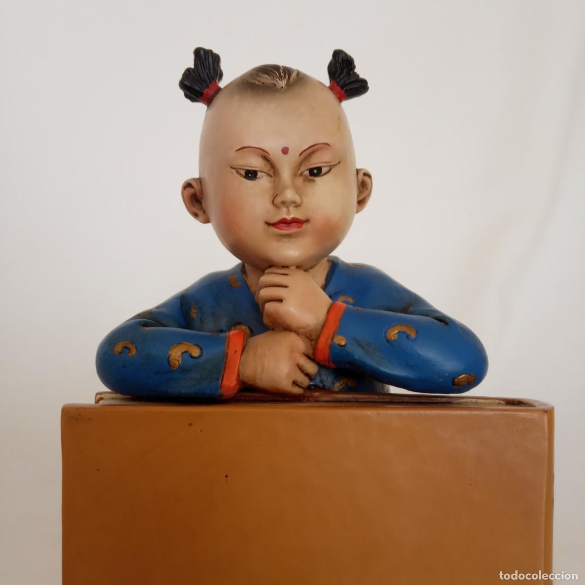 Vintage: Sujetalibros Ni&ntilde;o asi&aacute;tico en Libros