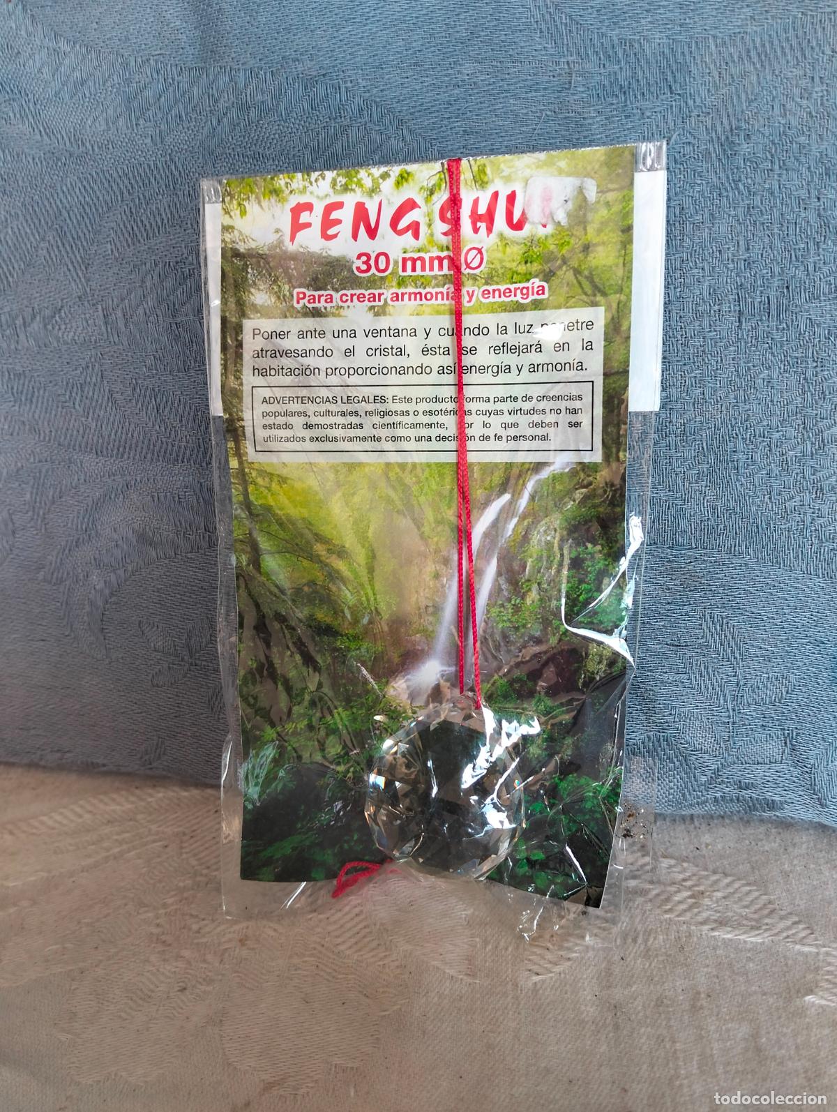 Vintage: Bola de cristal tallado con cordel rojo Fengshun para crear armon&iacute;a y energ&iacute;a yoga sin uso