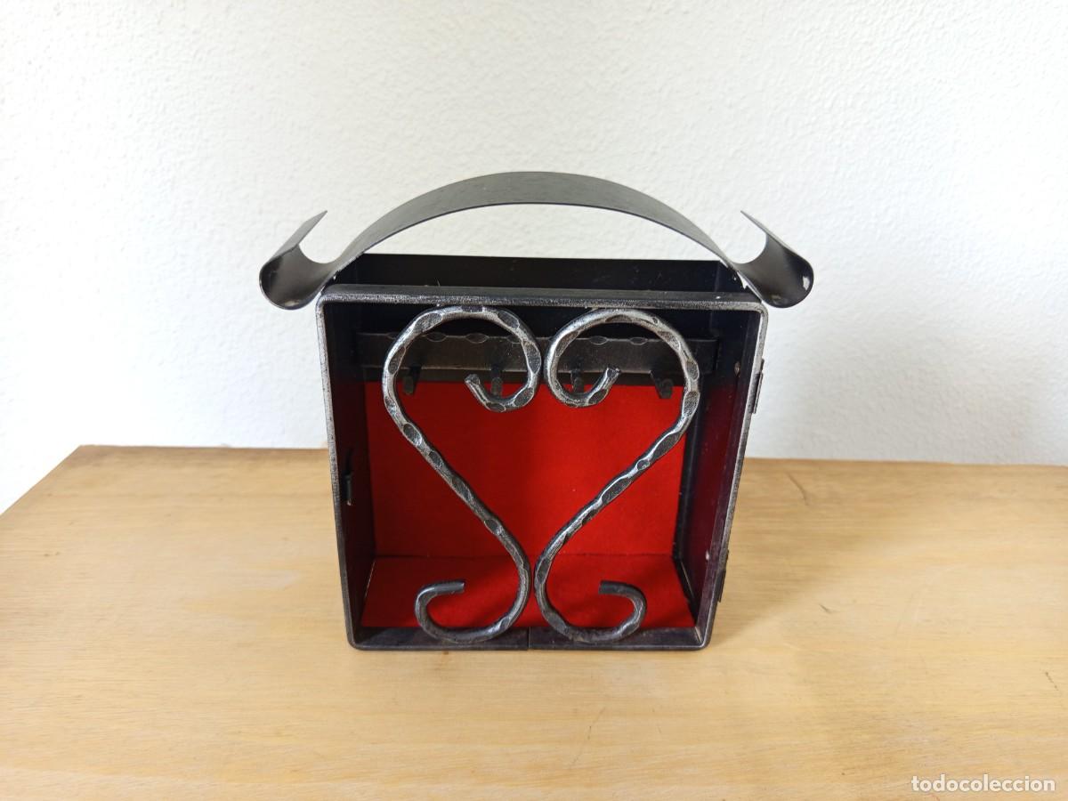 Vintage: Caja de llaves metal origen Suiza.Vintage