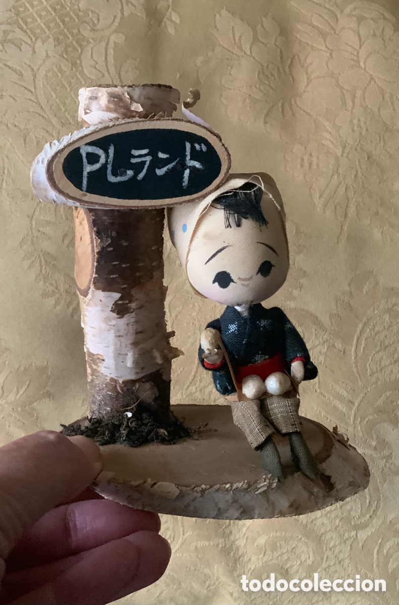 Vintage: ANTIGUO MU&Ntilde;ECO KOKESHI PEREGRINANDO