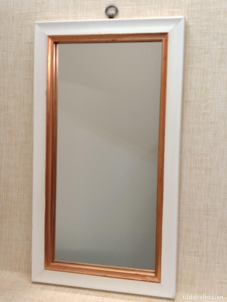 Vintage: Espejo vintage marco moldura blanquecina y cobriza 34 x 19