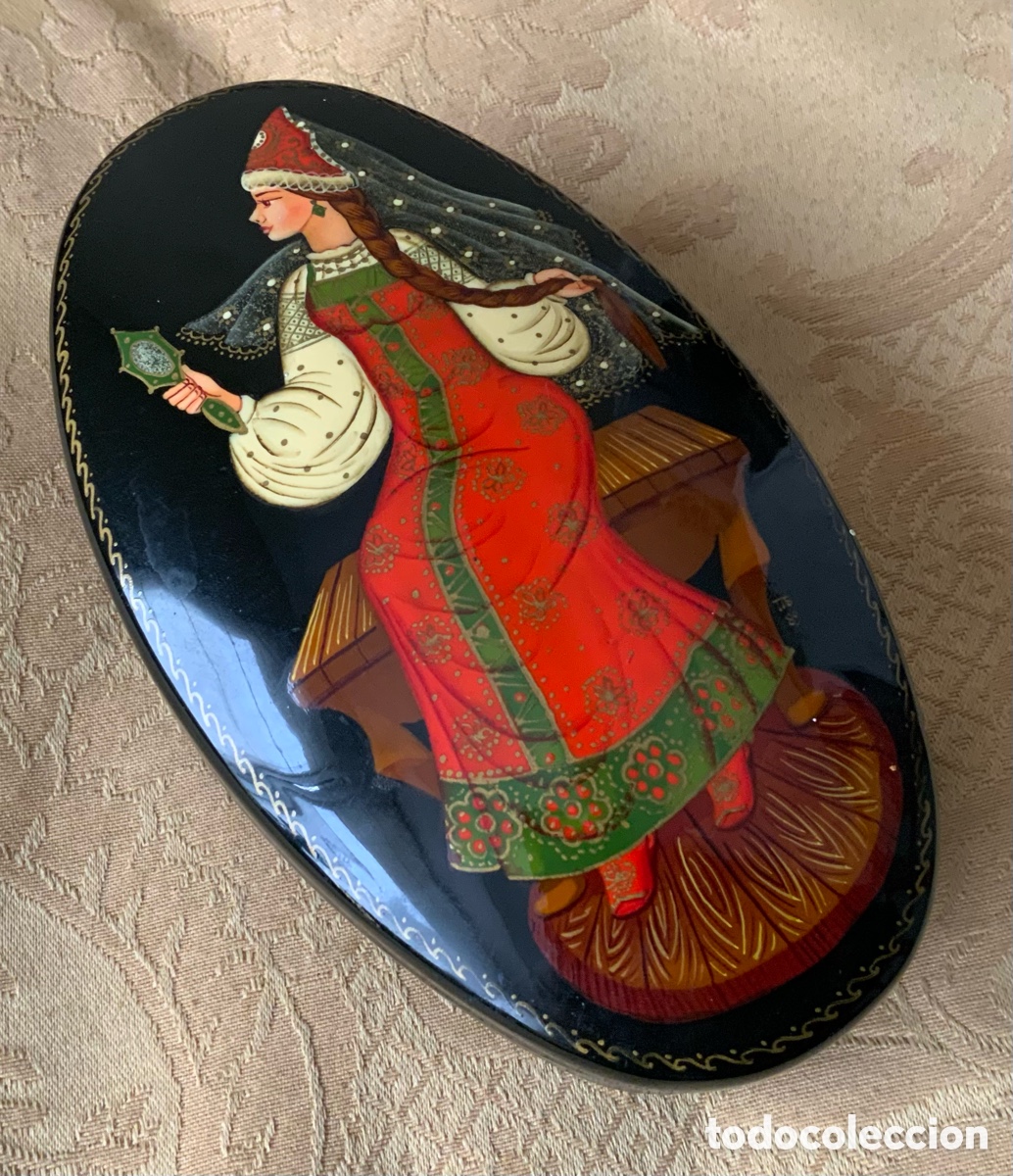 Vintage: CAJA VINTAGE RUSA, DE METAL LACADA ESMALTADA