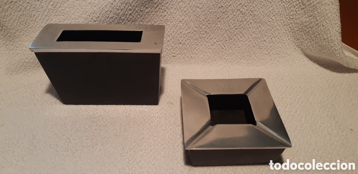 Vintage: Florero y cenicero y/o cubo bolis y clips. Negro y acero