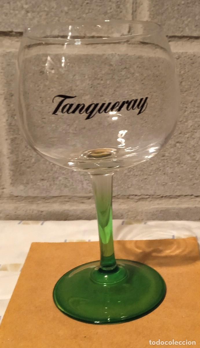 Vintage: COPA DE CRISTAL TANQUERAY-BASE EN COLOR VERDE