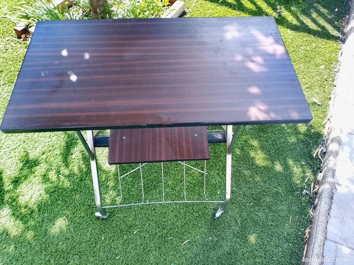 Vintage: Mesa TV/revistero vintage a&ntilde;os 60 madera y metal