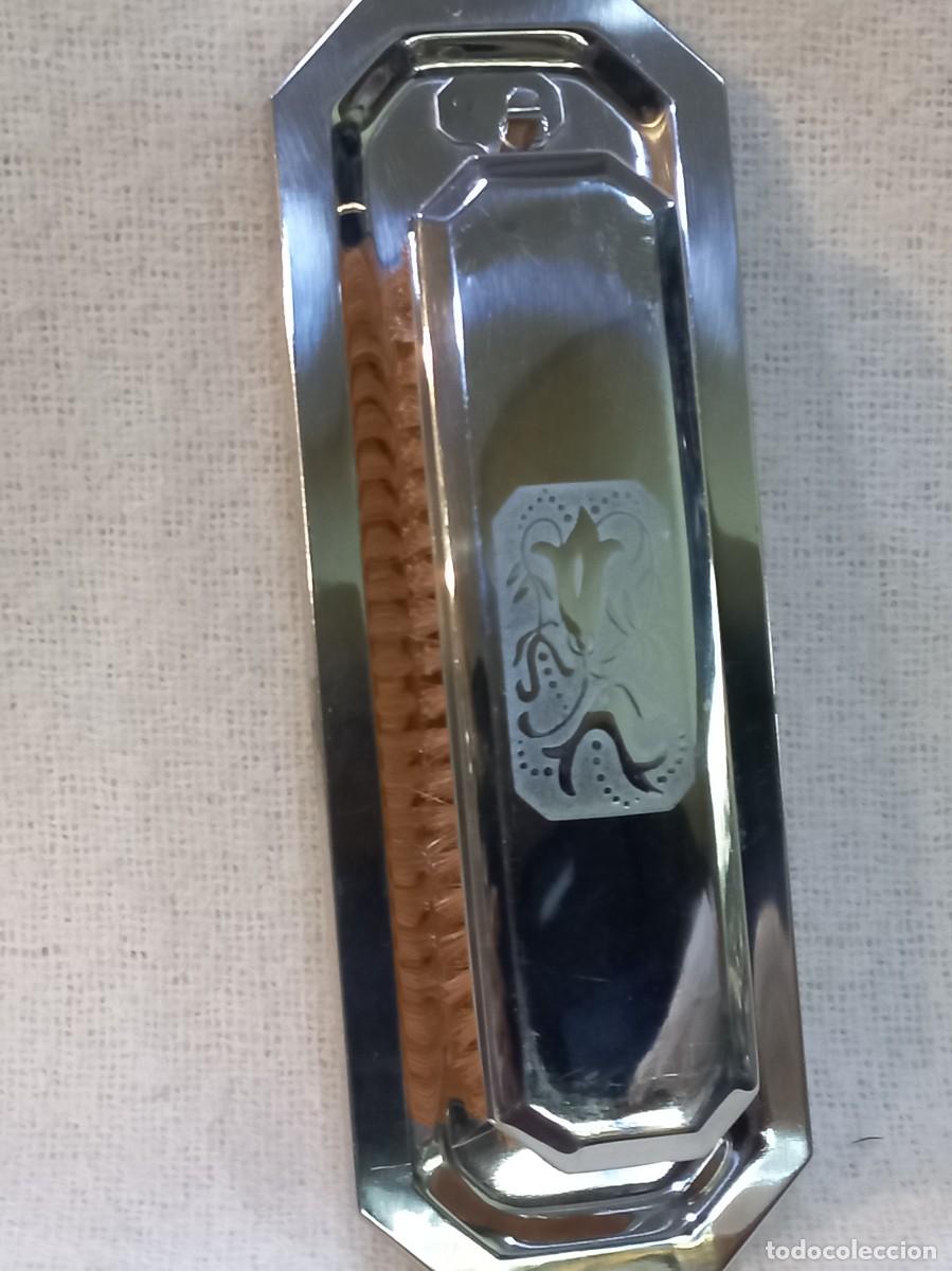 Vintage: CEPILLO ROPA con BANDEJA (acero inoxidable) &uml;ROVIRA&uml;