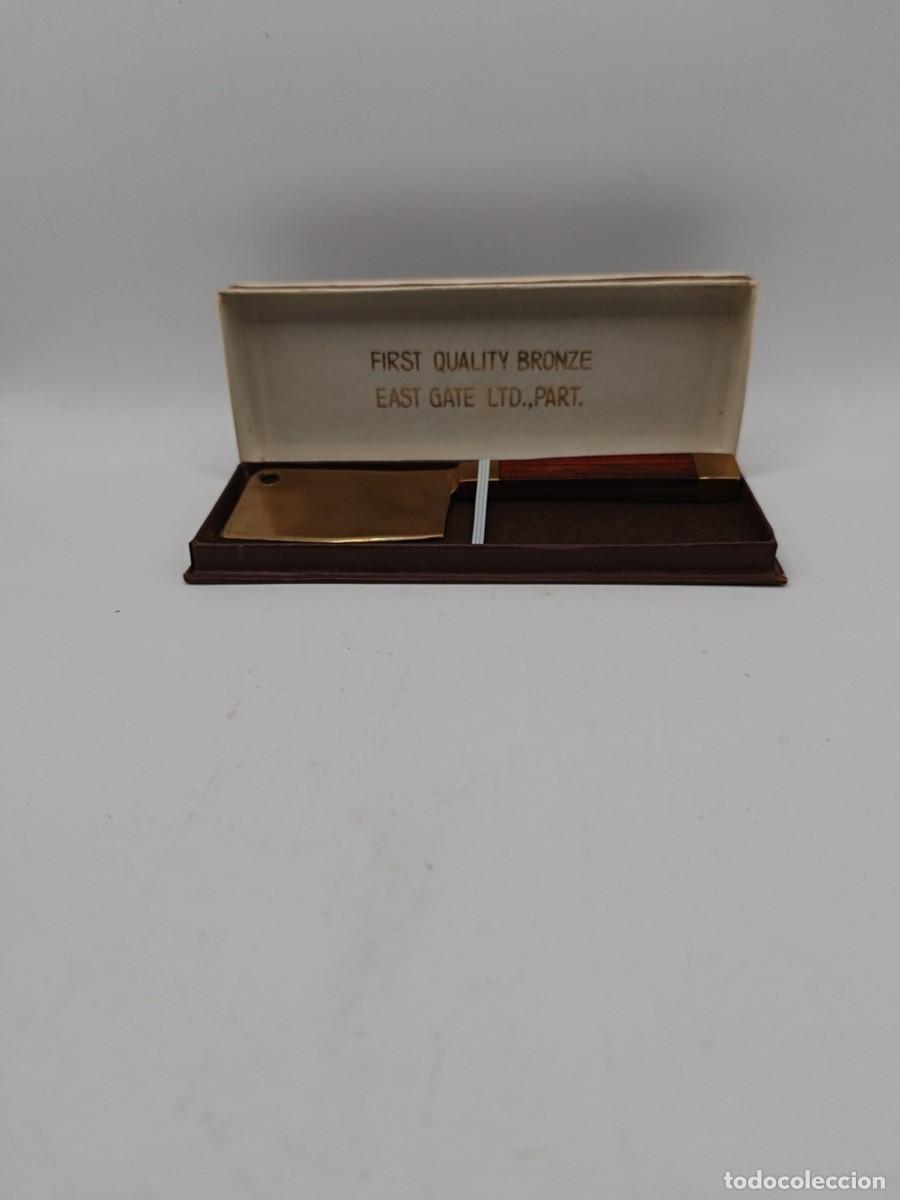 Vintage: Cortante de queso mini, de bronce,16cm 69gm, con estuche horiginal.