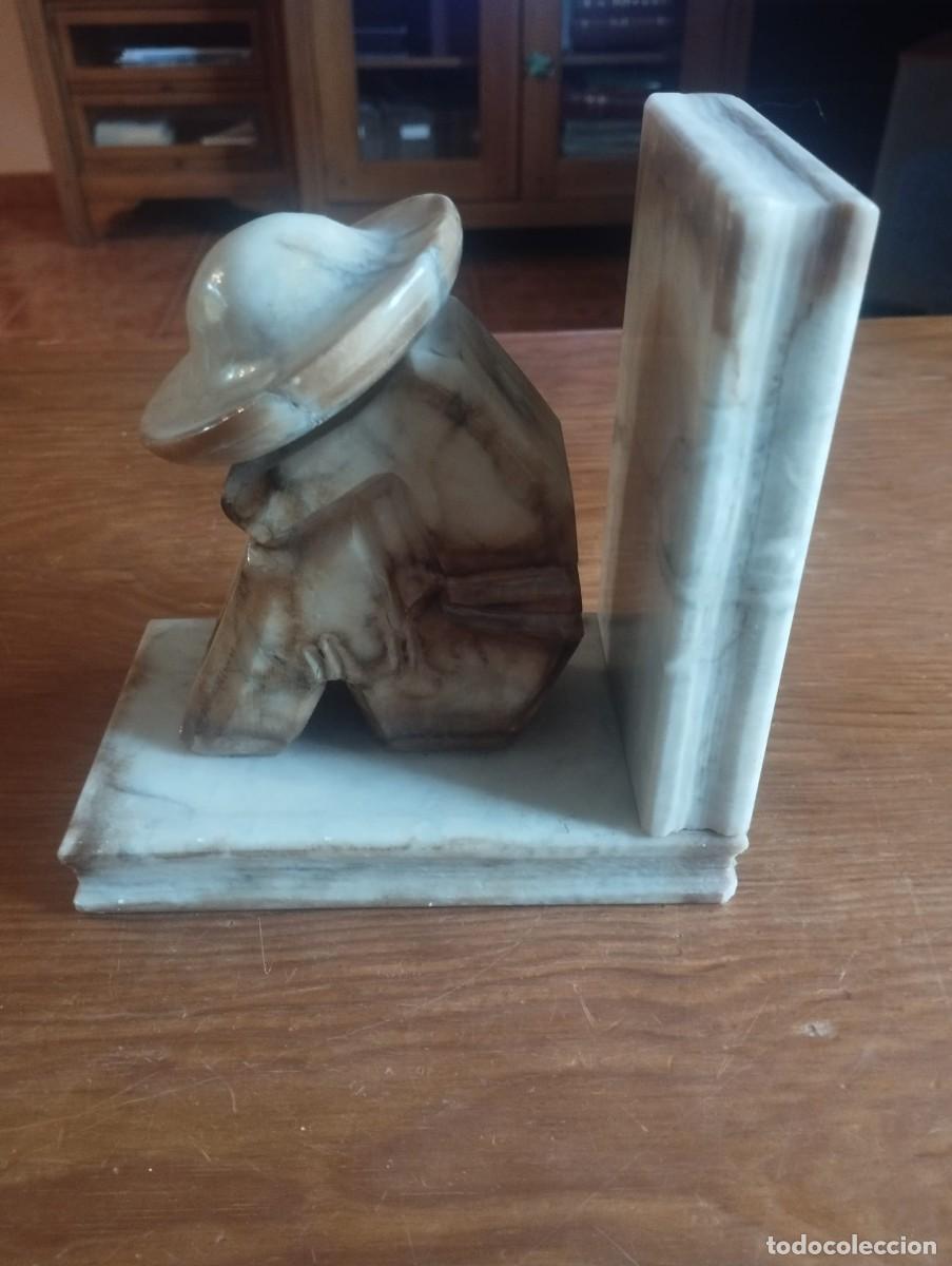 Vintage: Sujetalibros vintage tallado a mano, que representa la cl&aacute;sica figura de un &rdquo;mexicano en siesta&rdquo;.