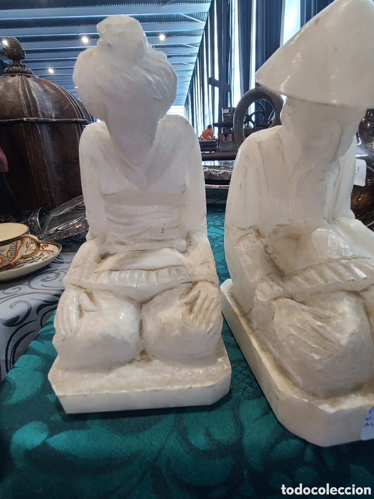 Vintage: Posalibros de alabastro ( pareja de chinos)