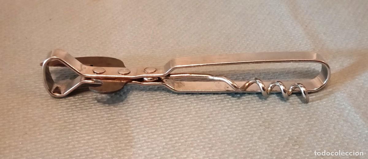 Vintage: Abrelatas Vintage con Sacacorchos. Made in England