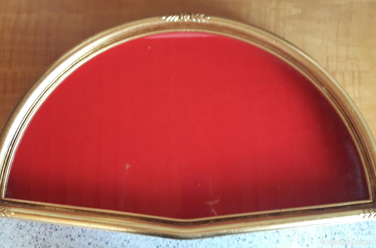 Vintage: PRECIOSA ABANIQUERA DE MADERA DORADA Y CRISTAL.