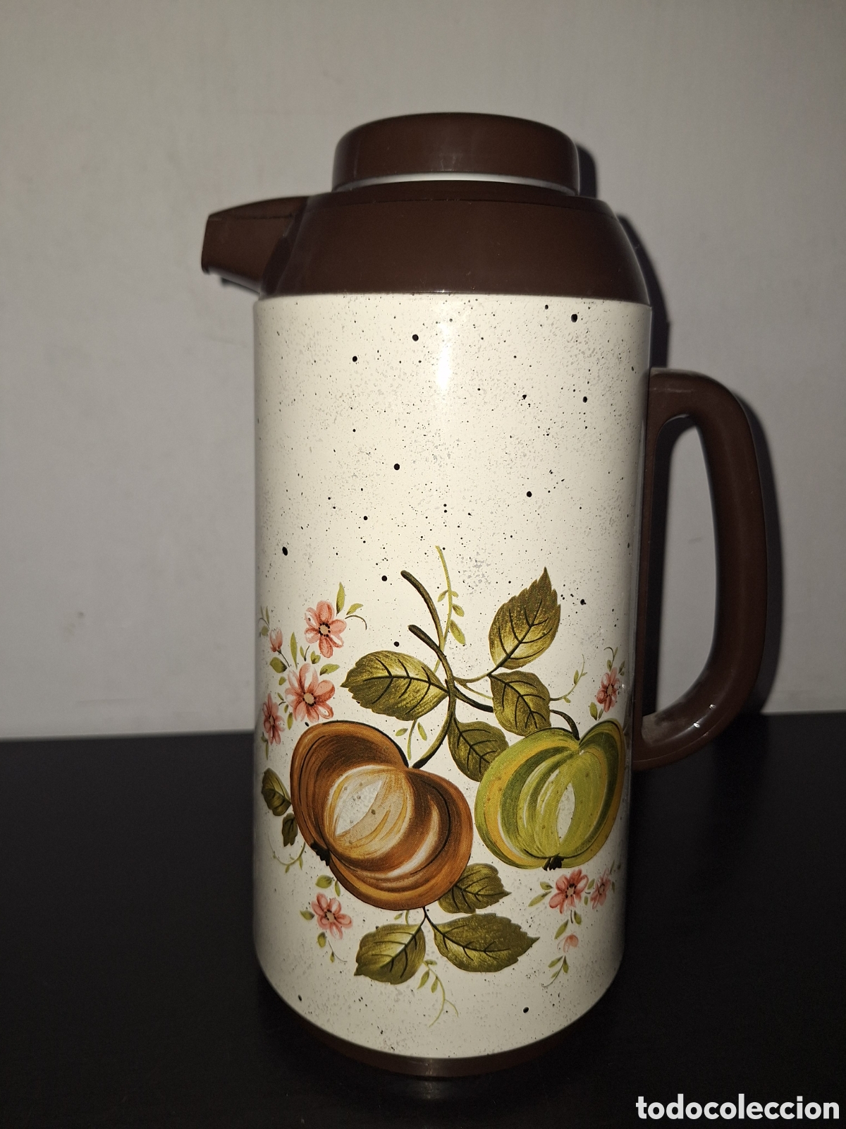 Vintage: Antiguo termo de caf&eacute;
