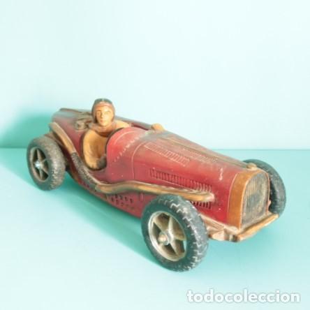Vintage: Coche decorativo racing vintage resina gran formato 54 cm con conductor &ndash; a&ntilde;os 90 estilo Bugatti.