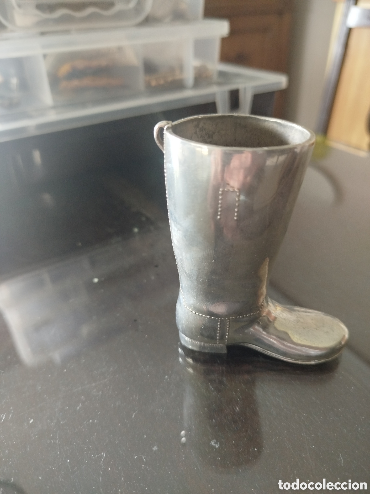 Vintage: Bota de metal plateada