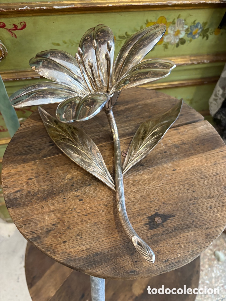 Vintage: Flor de alpaca de dise&ntilde;o Flame de los a&ntilde;os 70 con p&eacute;talos-ceniceros