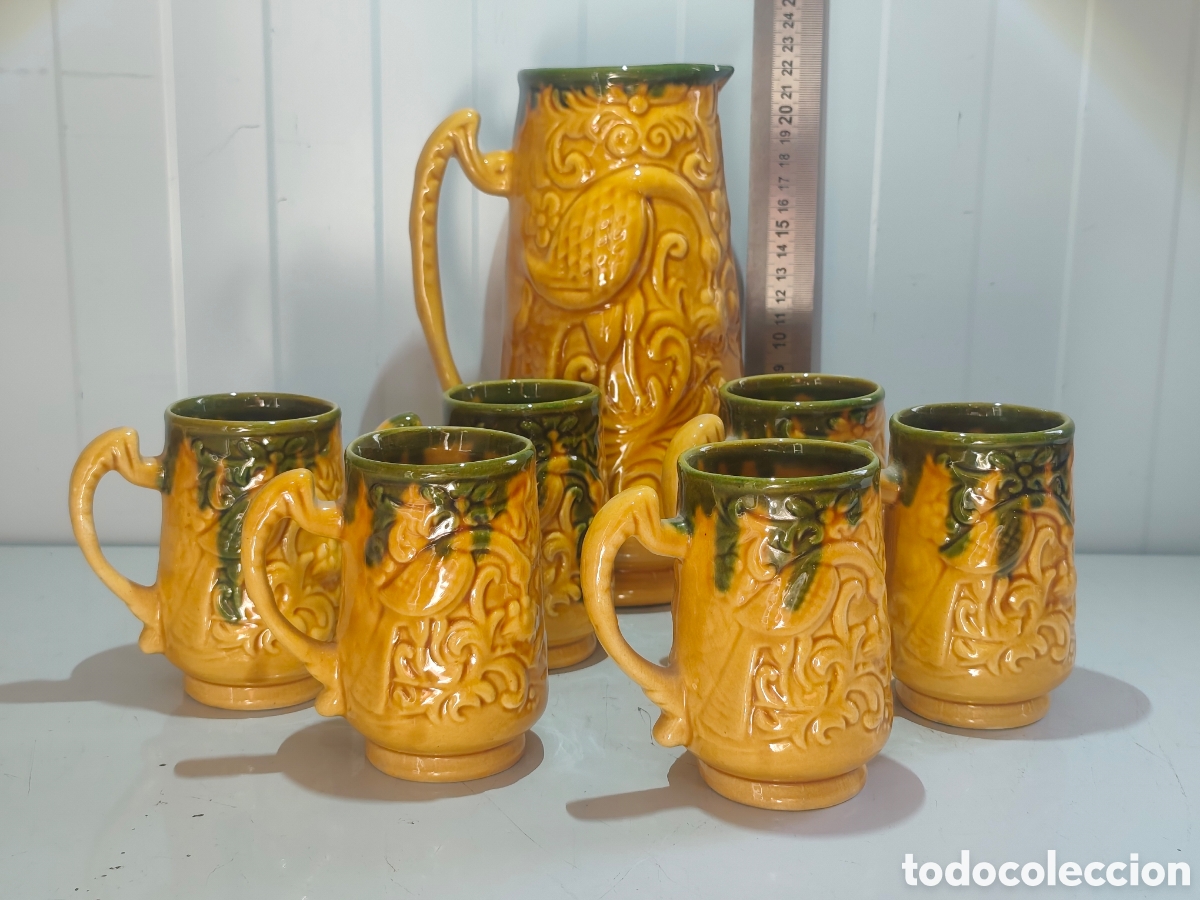 Vintage: Juego de Jarra y 6 Jarras/Mugs de Cerveza Vintage - Cer&aacute;mica con Relieves de Caza - Estilo R&uacute;stico