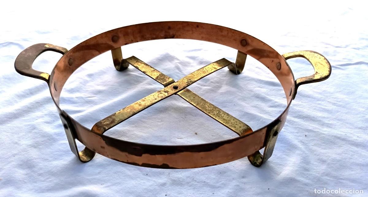 Vintage: Nilsjohan - Cubremesa - 24 cm - 7 cm Lat&oacute;n dorado, Lat&oacute;n fundido - Suecia - 1960-1980