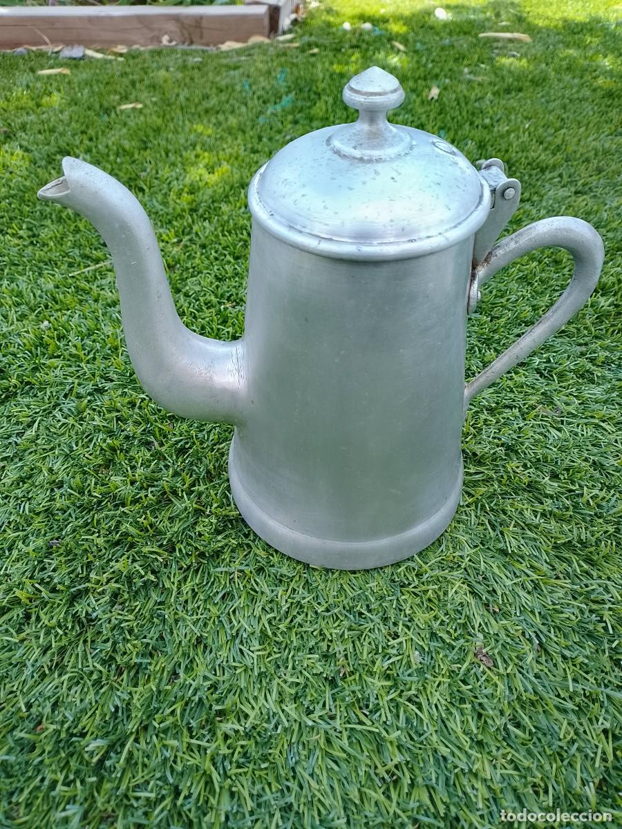 Vintage: Antigua cafetera/tetera aluminio con sello en la base