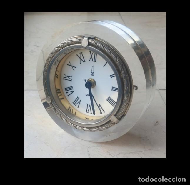 Vintage: Reloj vintage metacrilato