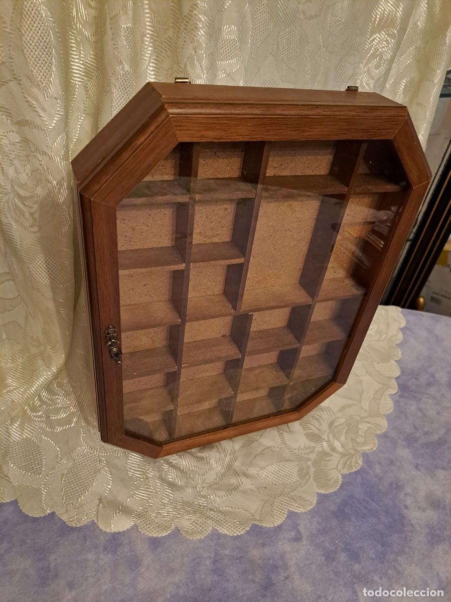 Vintage: Vitrina expositor de miniaturas de madera de roble. - Foto 6