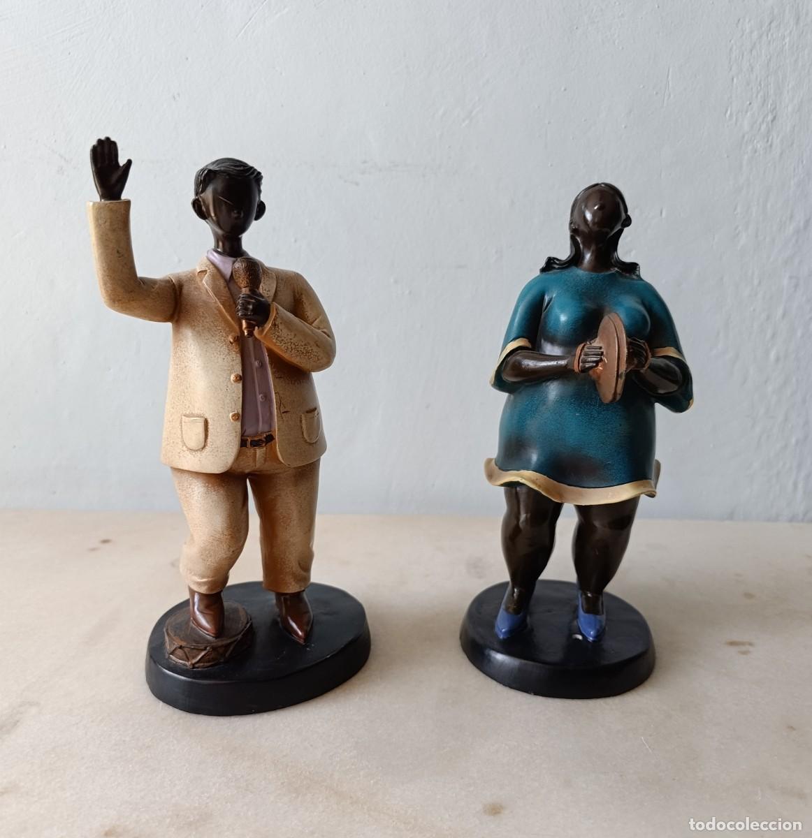 Vintage: Pareja de Figuras de Resina Decorativas: Cantante y Percusionista Estilo Minimalista (Sin facciones)
