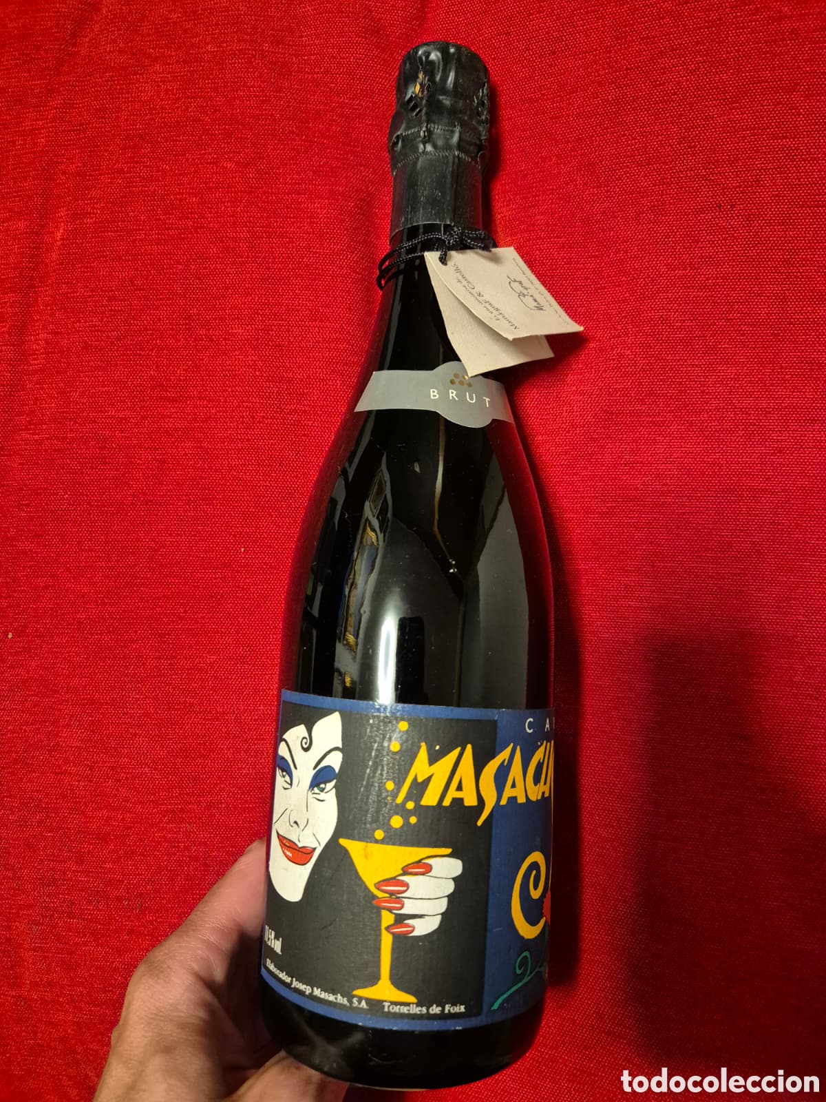 Vintage: Botella de cava. Edici&oacute;n limitada. Etiquera dise&ntilde;ada por Nazario Luque y firmada en l&aacute;piz.