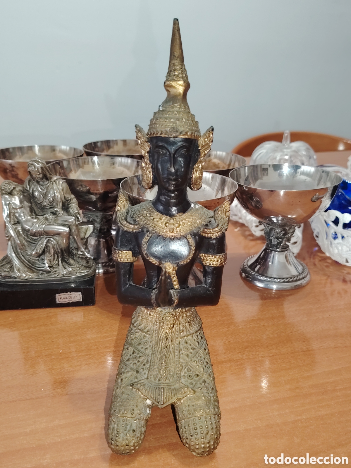 Vintage: Figura en bronce diosa en pose namaste, Tailandia.