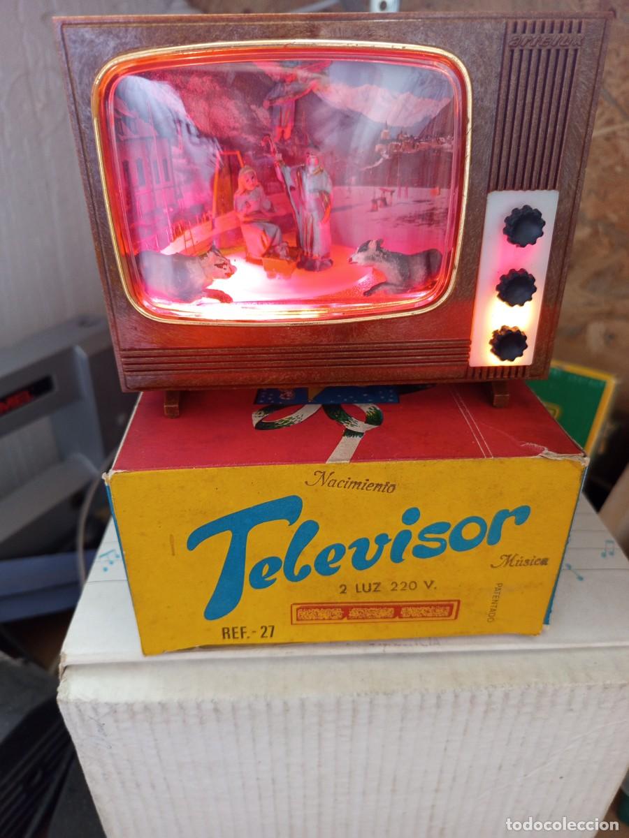 Vintage: TELEVISOR MUSICAL NACIMIENTO CON LUZ. KITCH